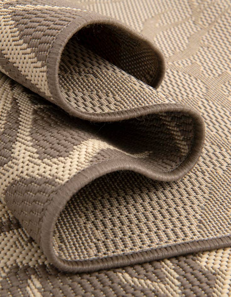 Detail image of 2' x 6'  Washable Botanical Indoor / Outdoor Runner Rug