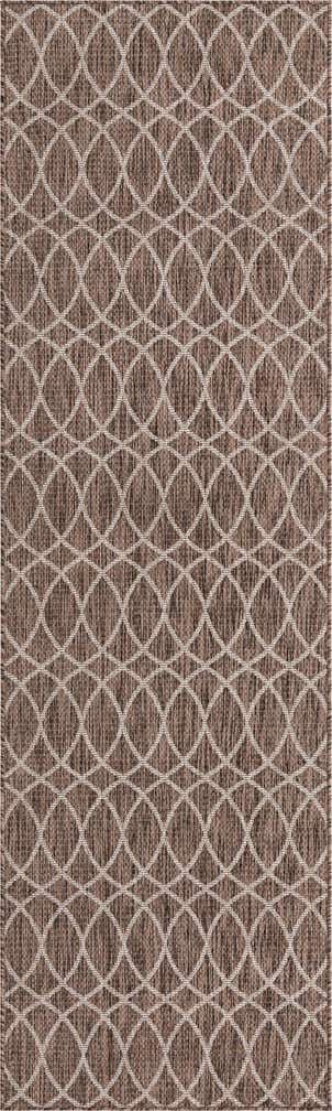 2' 7 x 10' Easy-Clean Trellis Indoor / Outdoor Runner Rug