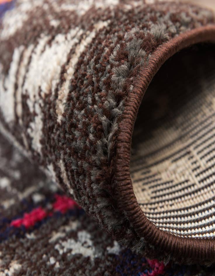 Detail image of 2' 7 x 10'  Washable Santa Fe Runner Rug