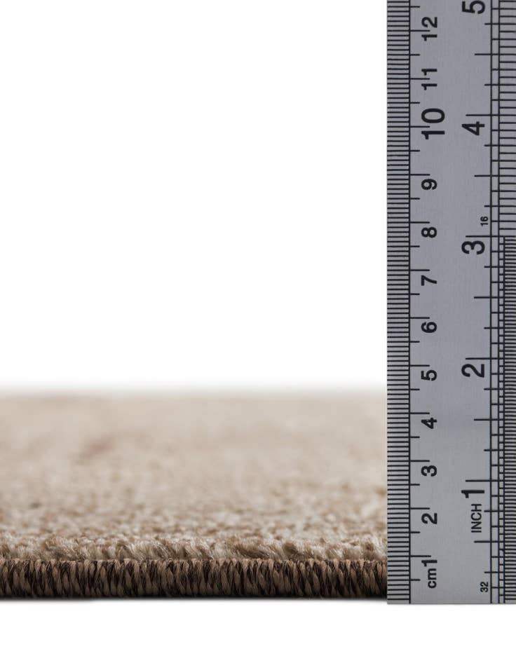 Detail image of 7' 10 x 7' 10 Angelica Square Rug
