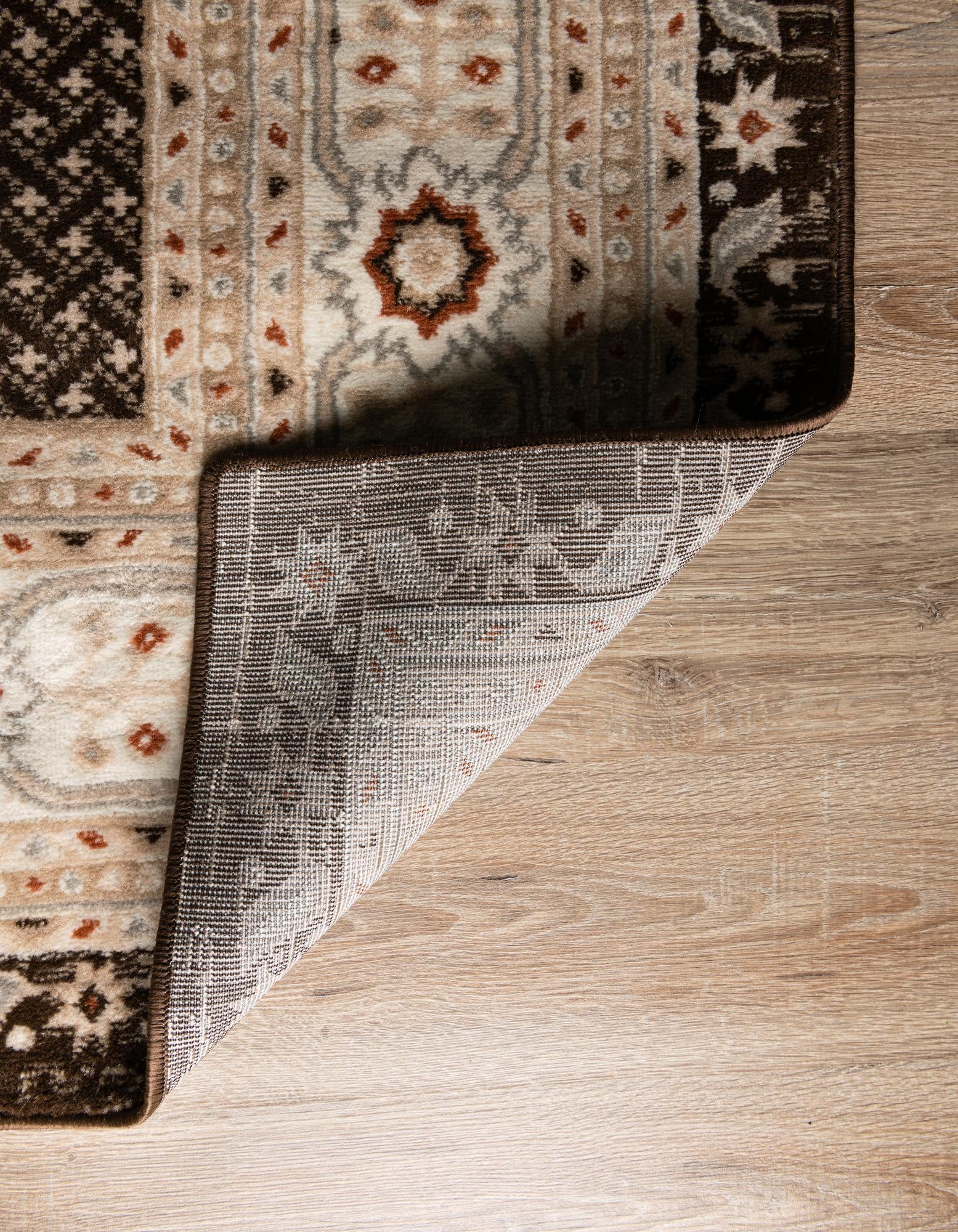 7' 10 x 7' 10 Charlotte Square Rug