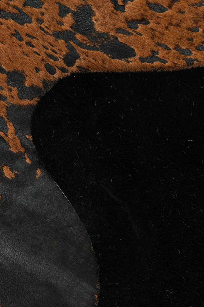 6' 8 x 6' 8 Cowhide Leather Square Rug