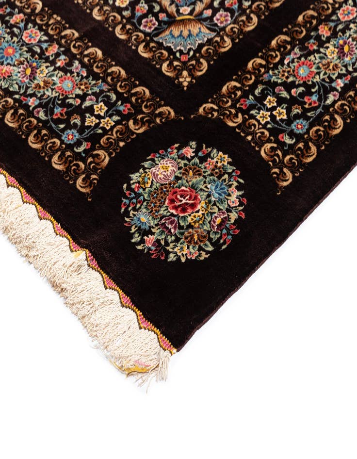 Detail image of 6' 6 x 6' 9 Ghom Silk Square Rug