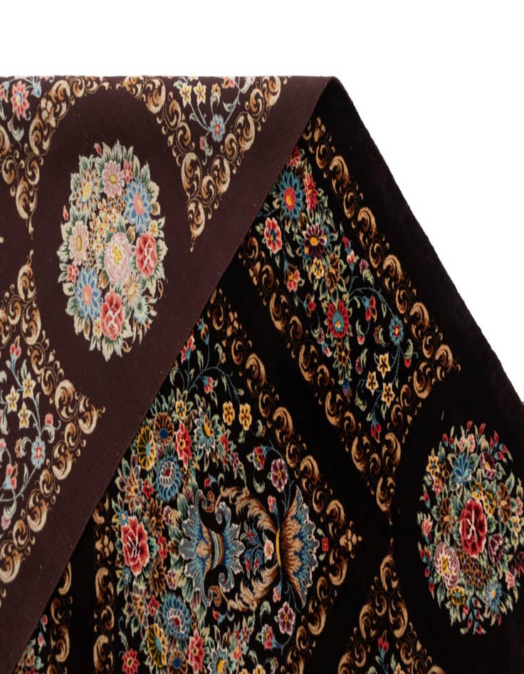 Detail image of 6' 6 x 6' 9 Ghom Silk Square Rug