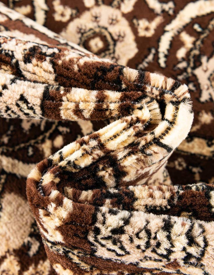 Detail image of 7' 10 x 7' 10 Isfahan Design Square Rug