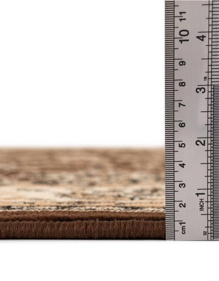 Detail image of 7' 10 x 7' 10 Kashan Design Square Rug