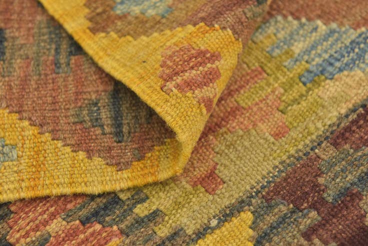 Detail image of 3' 3 x 3' 3 Hand Woven Kilim Maymana Wool Square Rug