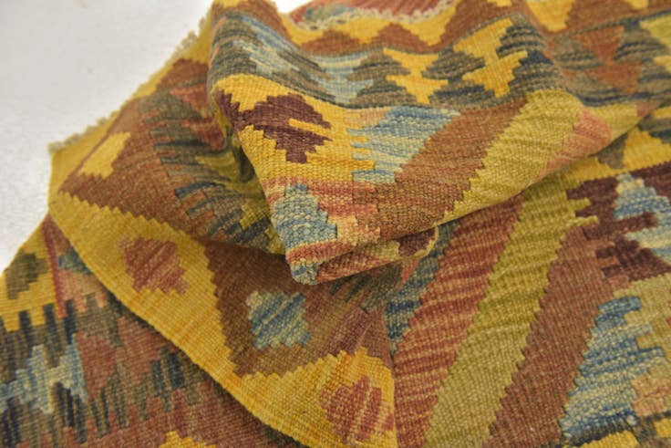 Detail image of 3' 3 x 3' 3 Hand Woven Kilim Maymana Wool Square Rug