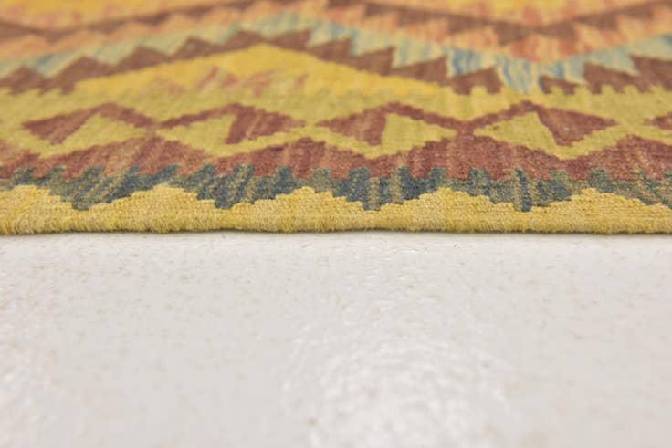 Detail image of 3' 2 x 3' 7 Hand Woven Kilim Maymana Wool Square Rug