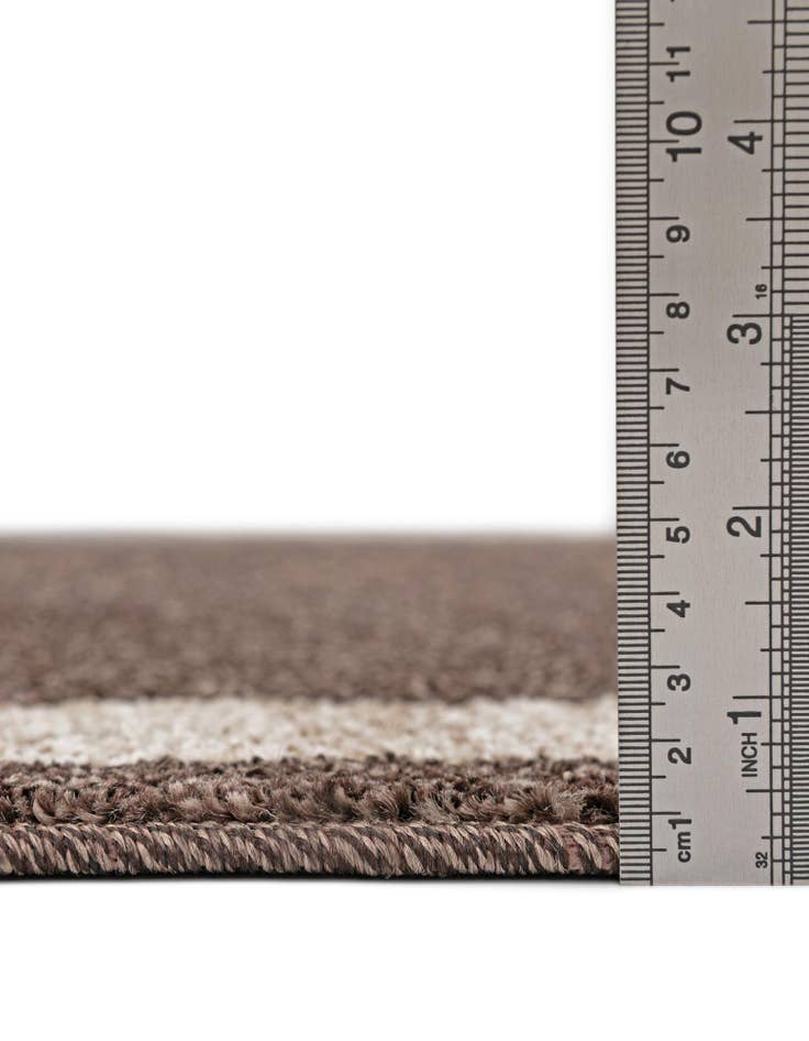 Detail image of 7' 10 x 7' 10 Loft Square Rug