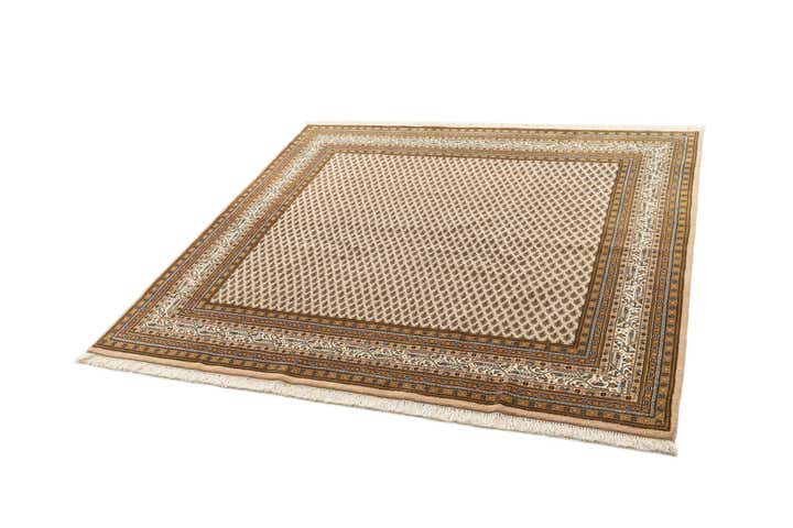 6' 4 x 6' 8 Mir Square Rug