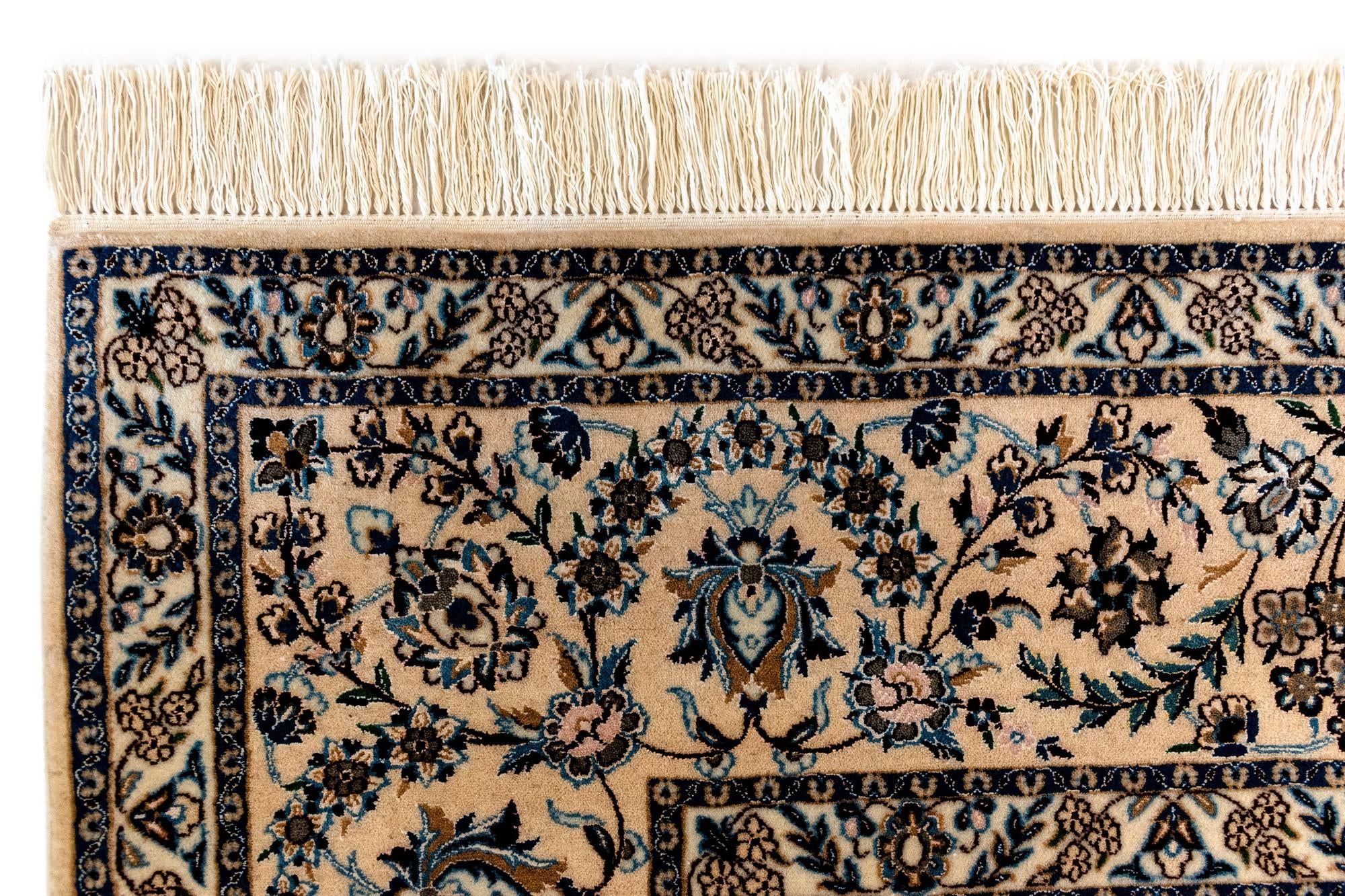 6' 8 x 6' 9 Nain Square Rug