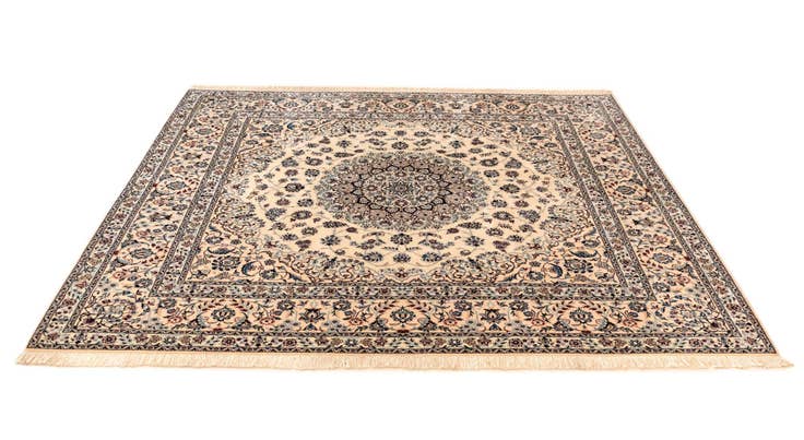 Detail image of 6' 6 x 6' 8 Nain Square Rug