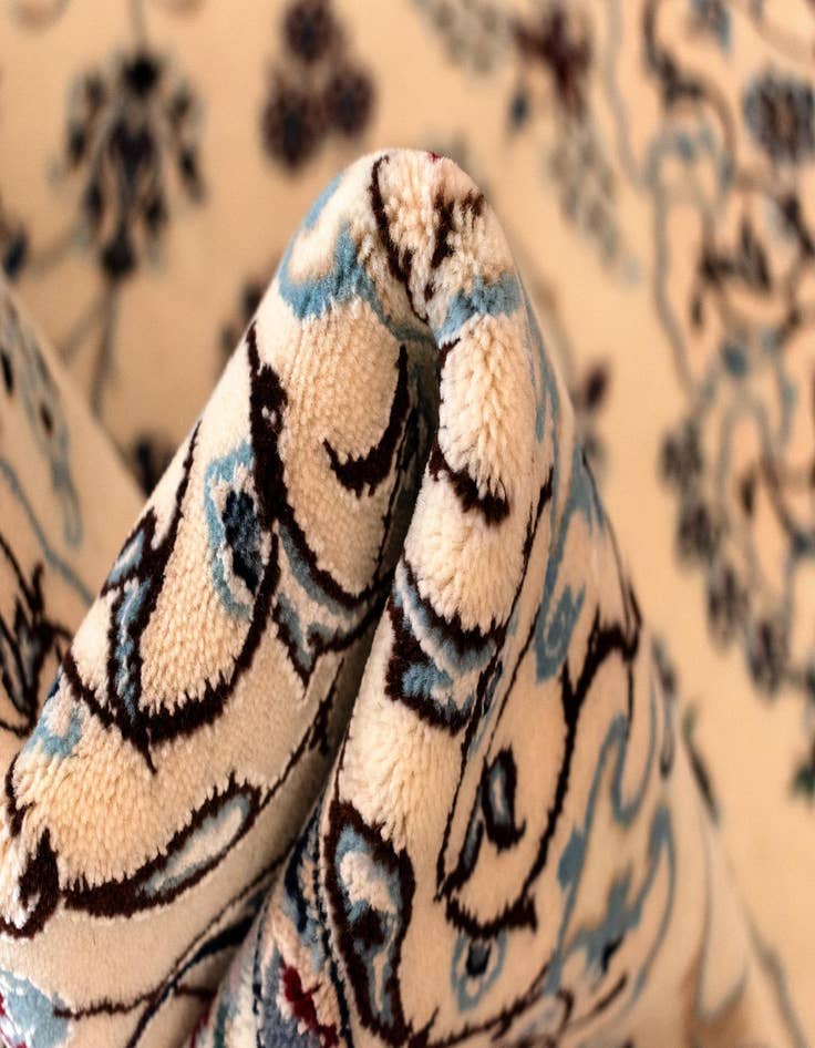 Detail image of 6' 6 x 6' 8 Nain Square Rug