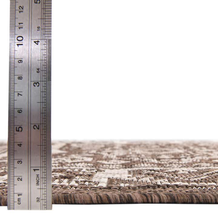 7' 10 x 7' 10 Easy-Clean Aztec Indoor / Outdoor Square Rug