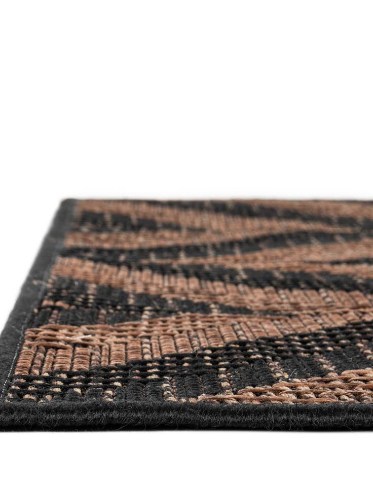 Detail image of 6' x 6'  Washable Modern Indoor / Outdoor Square Rug