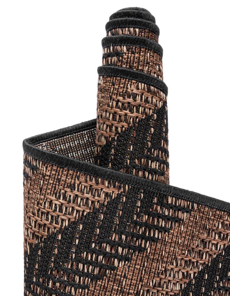 Detail image of 6' x 6'  Washable Modern Indoor / Outdoor Square Rug