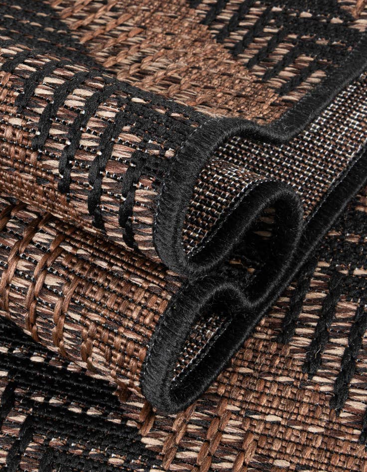 Detail image of 6' x 6'  Washable Modern Indoor / Outdoor Square Rug