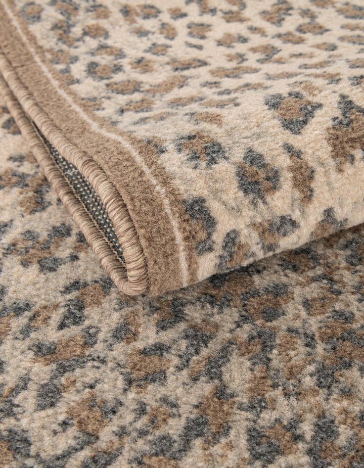 Detail image of 10' x 10' Safari Square Rug
