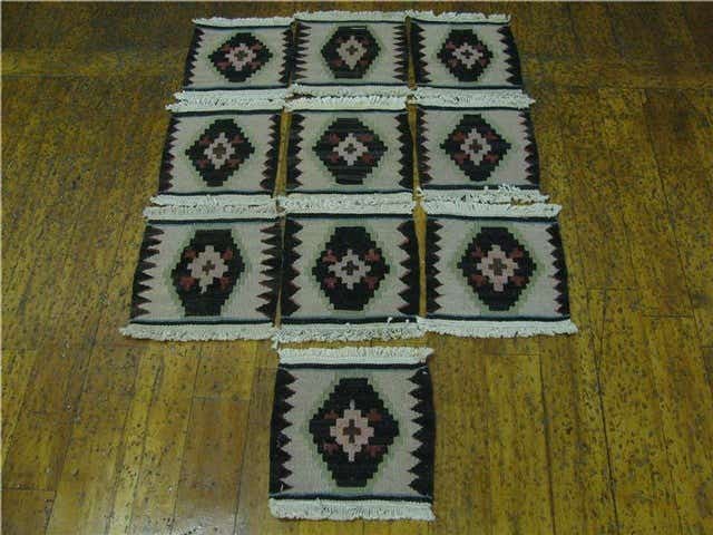 0' 9 x 0' 9 Hand Woven Shiraz PastInv Wool Square Rug