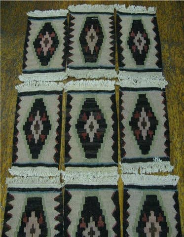 Detail image of 0' 9 x 0' 9 Hand Woven Shiraz PastInv Wool Square Rug