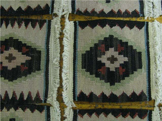 0' 9 x 0' 9 Hand Woven Shiraz PastInv Wool Square Rug