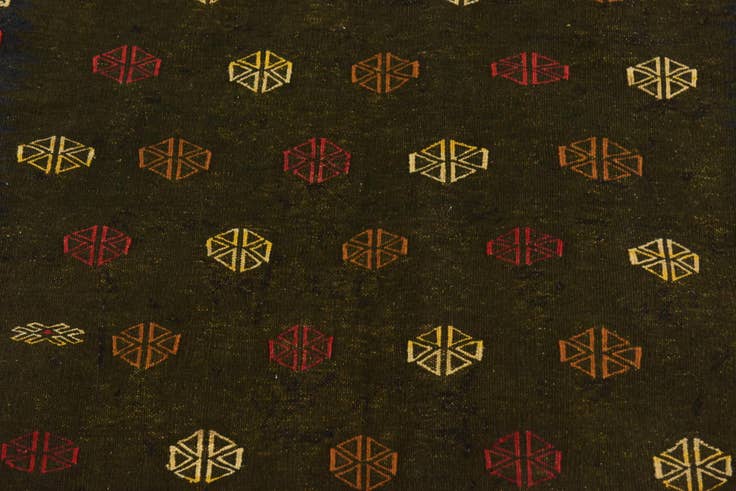 Detail image of 3' 10 x 4' 4 Hand Knotted Sumak Wool Square Rug