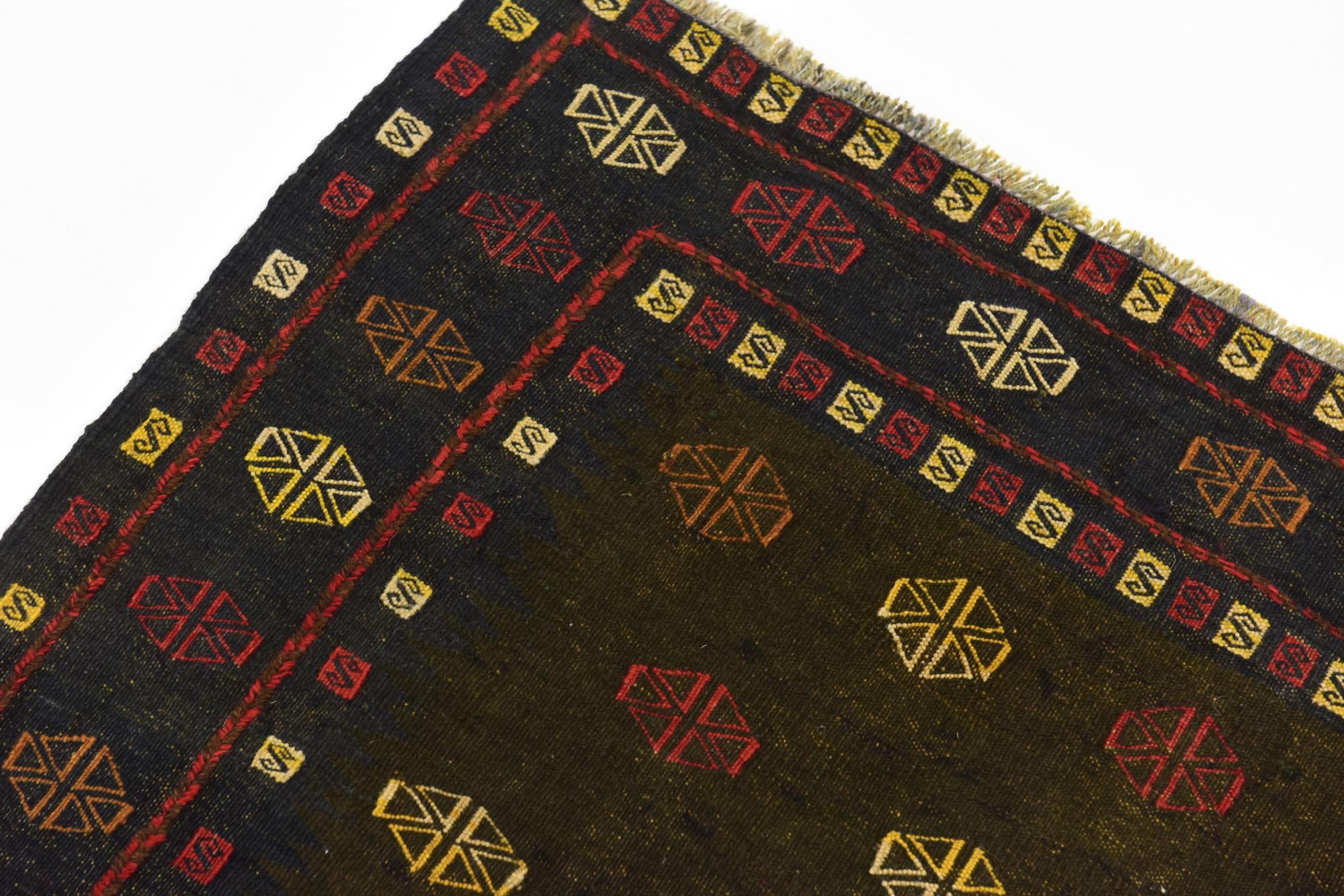 3' 10 x 4' 4 Hand Knotted Sumak Wool Square Rug