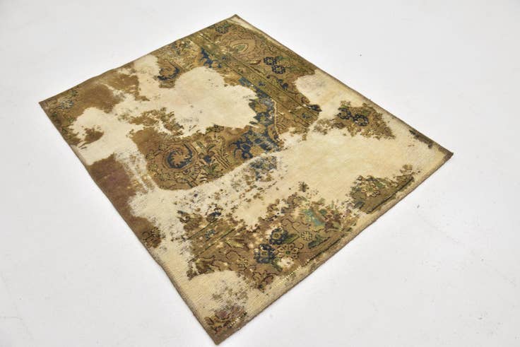 Detail image of 3' 10 x 4' 8 Hand Knotted Ultra Vintage Persian Wool Square Rug