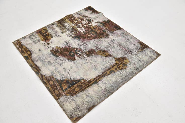 Detail image of 3' 6 x 3' 9 Hand Knotted Ultra Vintage Persian Wool Square Rug