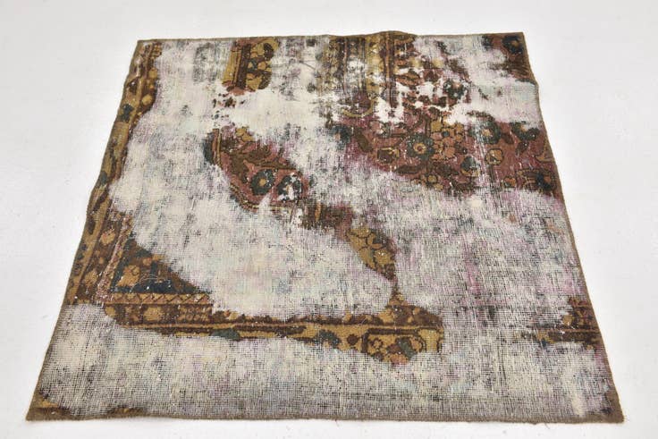 Detail image of 3' 6 x 3' 9 Hand Knotted Ultra Vintage Persian Wool Square Rug