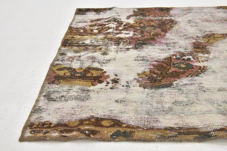 Detail image of 3' 6 x 3' 9 Hand Knotted Ultra Vintage Persian Wool Square Rug