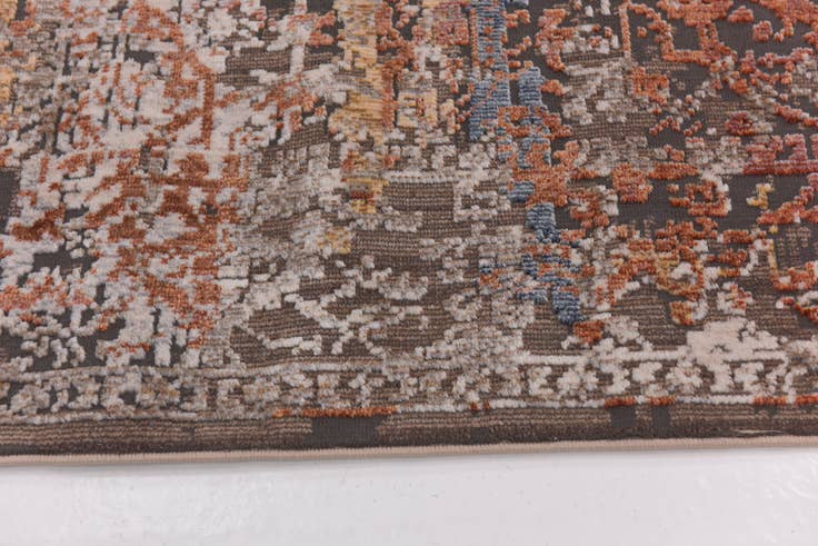 Detail image of 5' 2 x 5' 4 Villa Square Rug