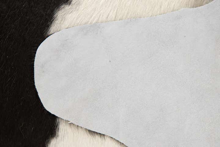 2' 1 x 2' 10 Cowhide Leather Rug