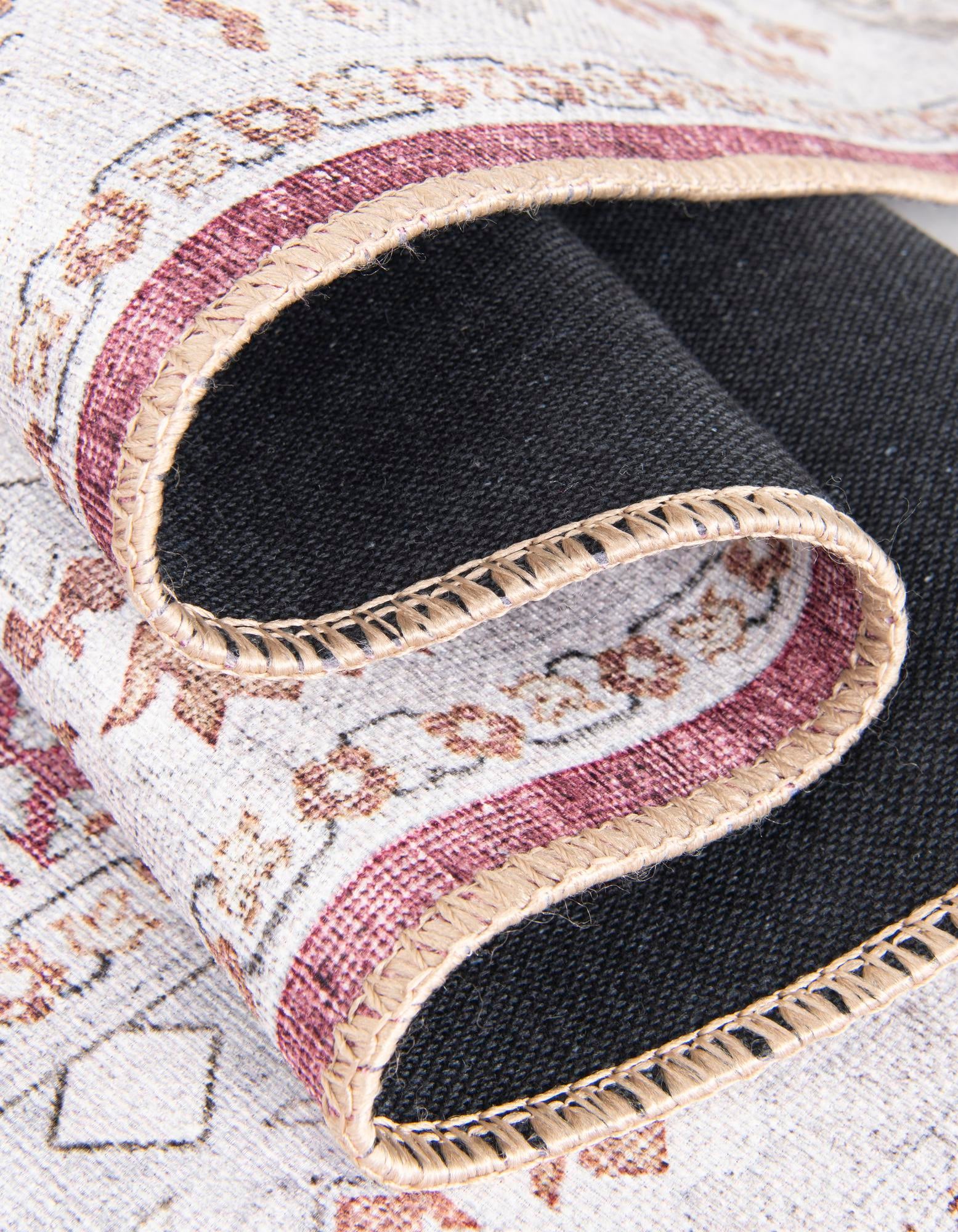 2' x 3' 1 Washable Timeless Oval Rug