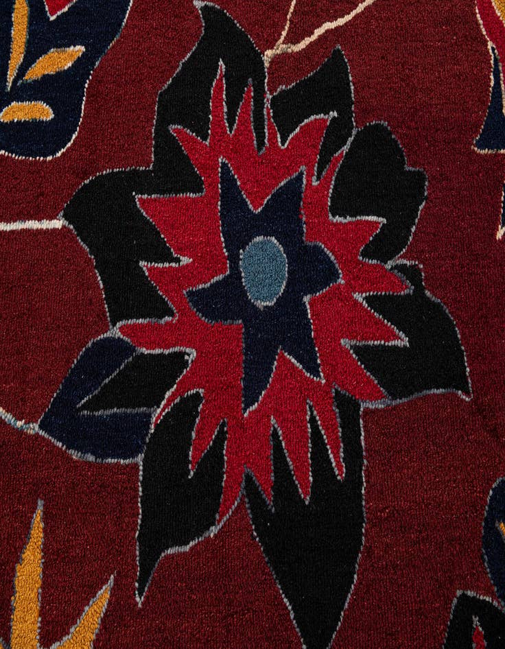 Detail image of 8' x 10' Agra Wool Rug