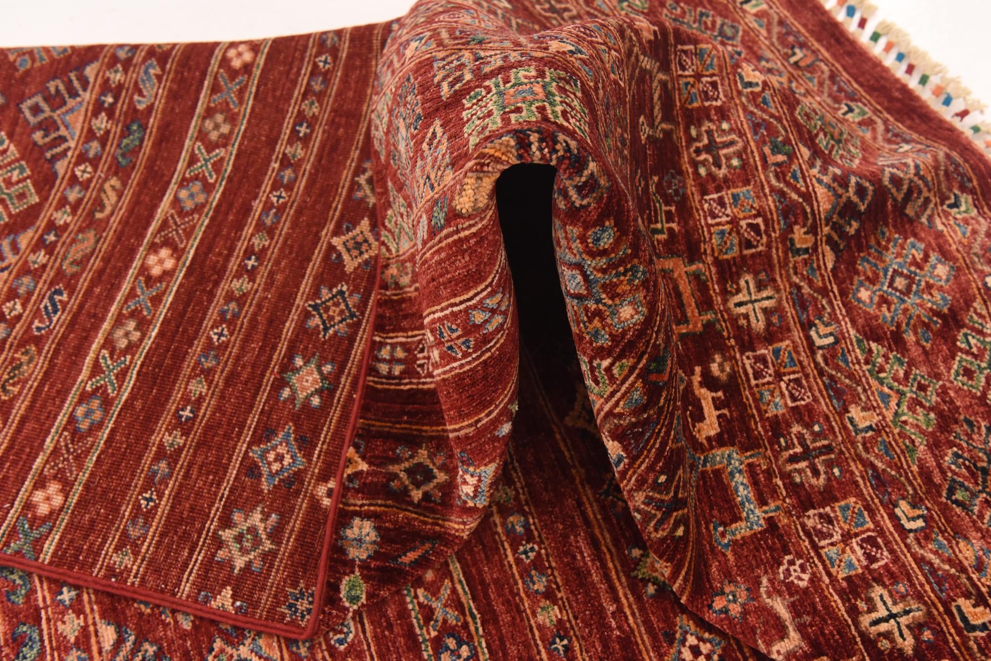 7' x 10' Hand Knotted Ariana Ziegler Rug