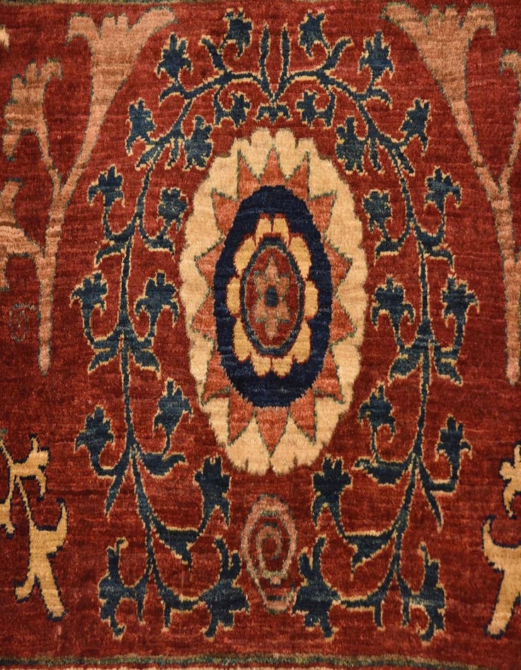 Detail image of 6' 10 x 9' 9  Hand Knotted Ariana Ziegler Rug