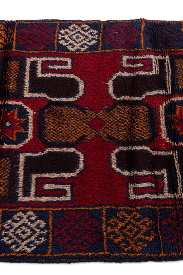Detail image of 2' 9 x 4' 9 Hand Knotted Balouch Persian Wool Rug