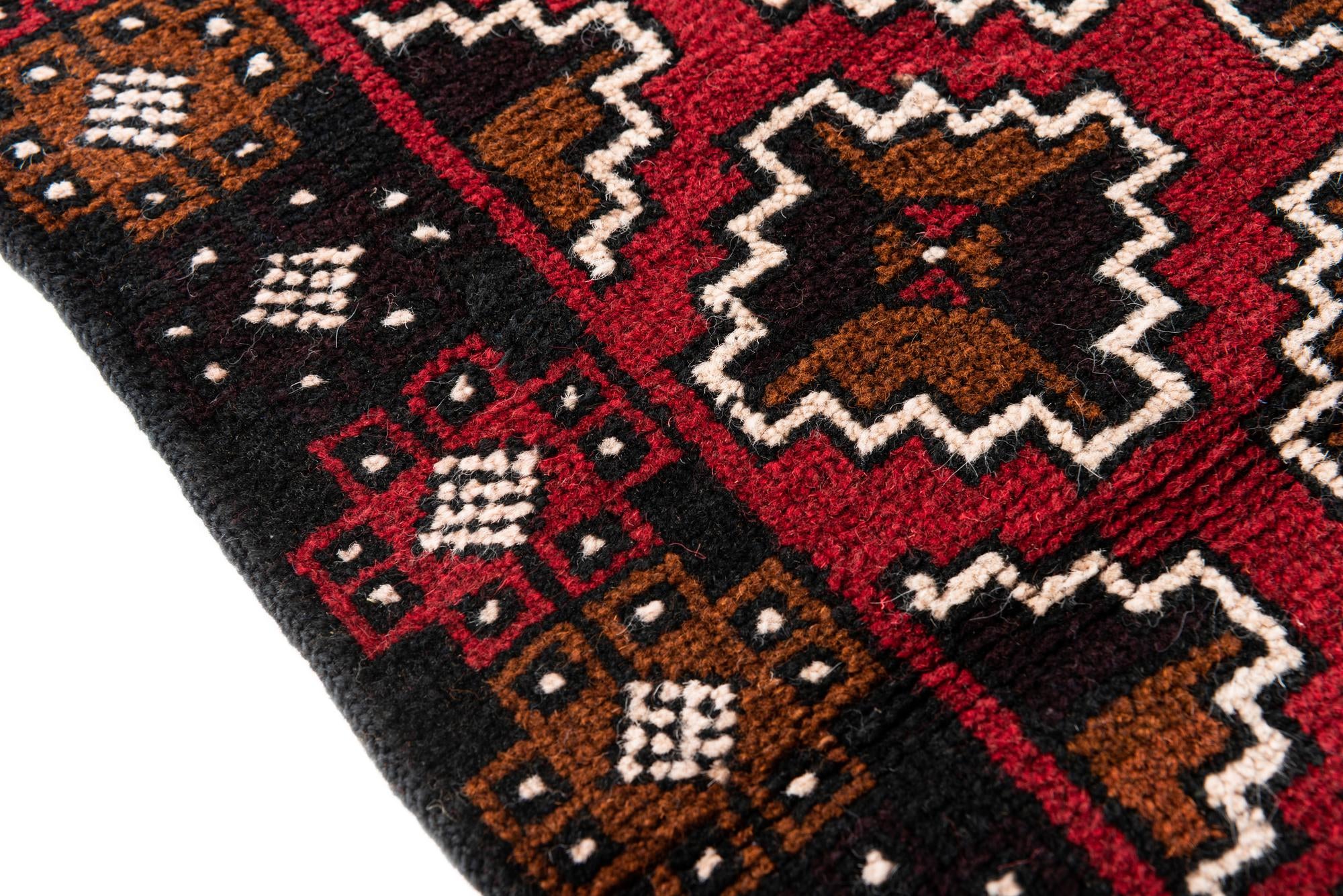 2' 9 x 4' 8 Hand Knotted Balouch Persian Wool Rug