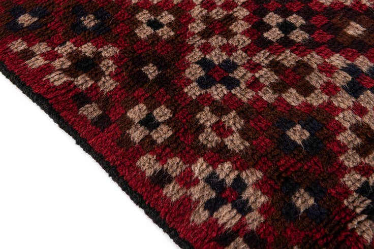 Detail image of 3' x 4' 6 Hand Knotted Balouch Persian Wool Rug