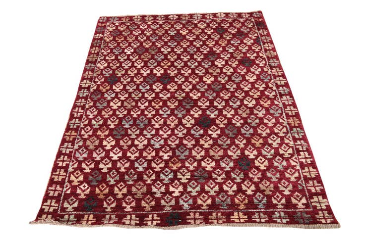 Detail image of 4' 1 x 5' 10 Hand Knotted Balouch Wool Rug