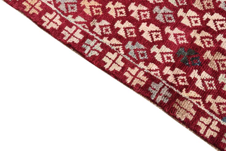 Detail image of 4' 1 x 5' 10 Hand Knotted Balouch Wool Rug