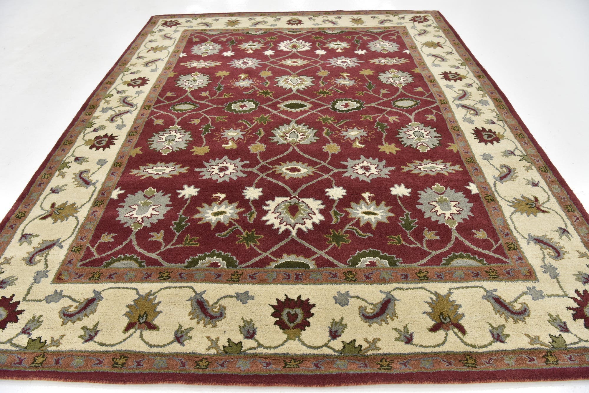 8' x 9' 10 Classic Agra Rug