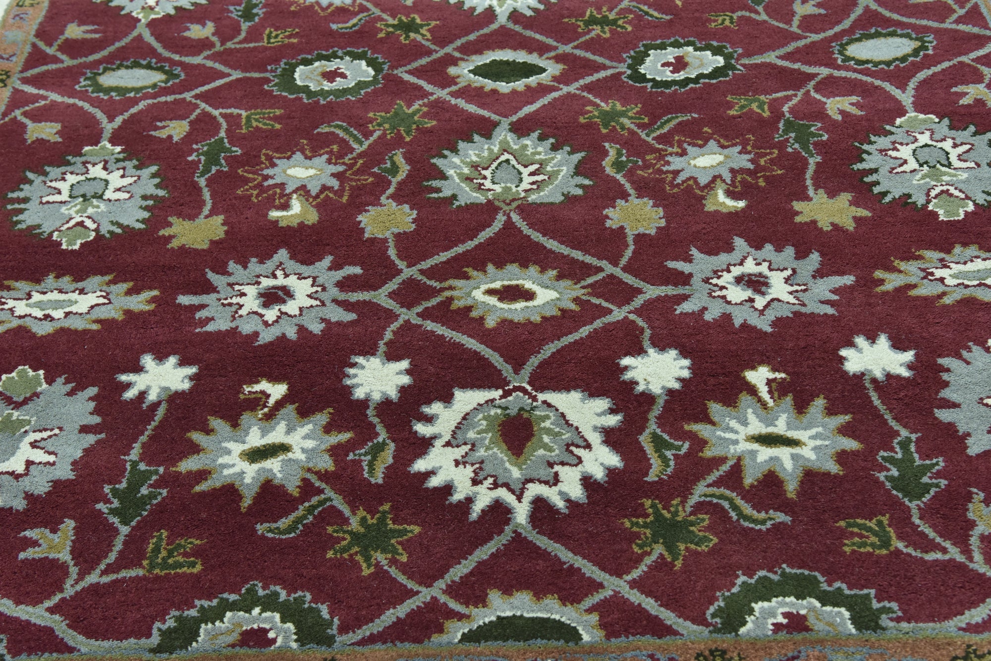 8' x 9' 10 Classic Agra Rug
