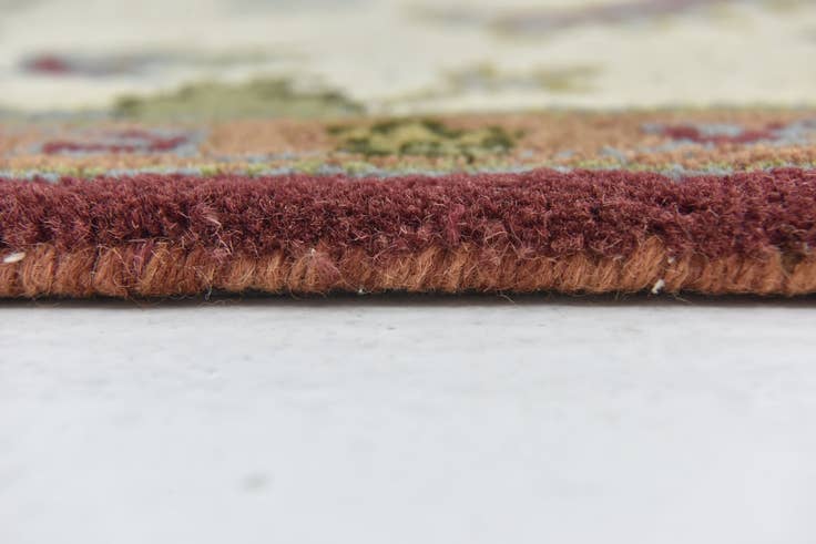 Detail image of 8' x 9' 10 Classic Agra Rug