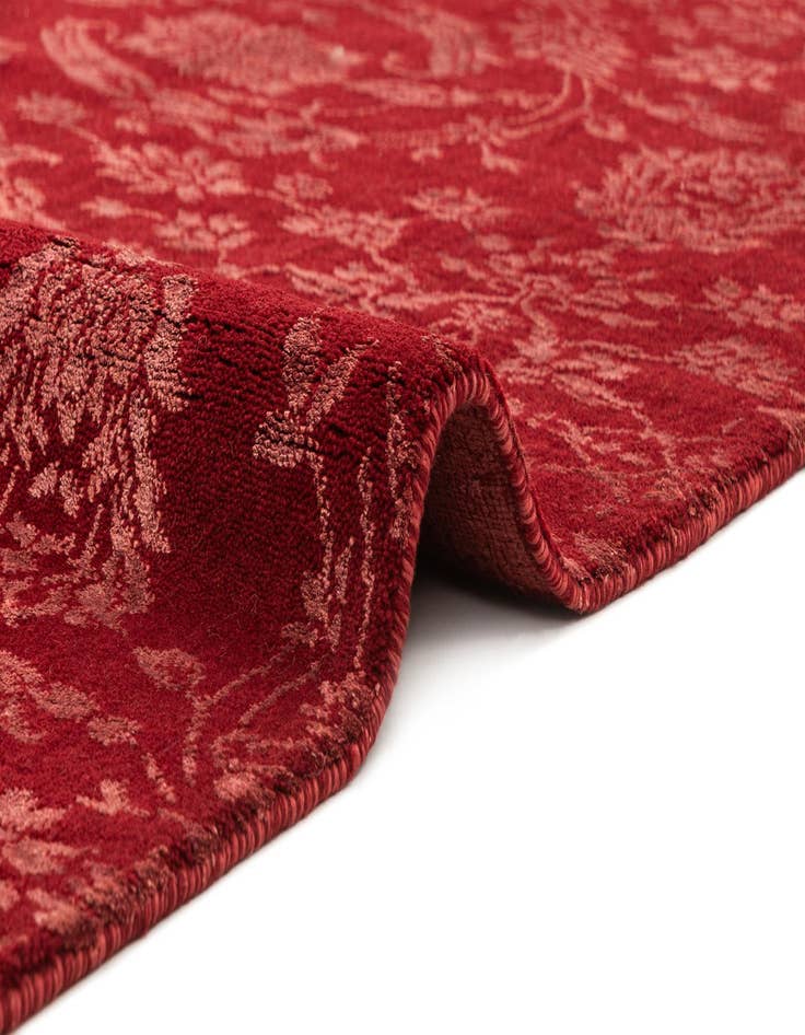 Detail image of 4' 5 x 7' 2 Darya Rug