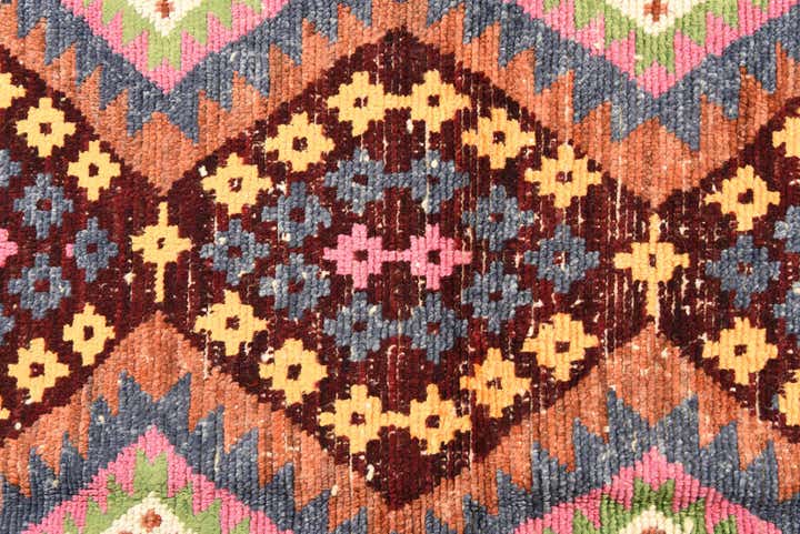 5' 8 x 7' 10 Hand Knotted Darya Wool Rug