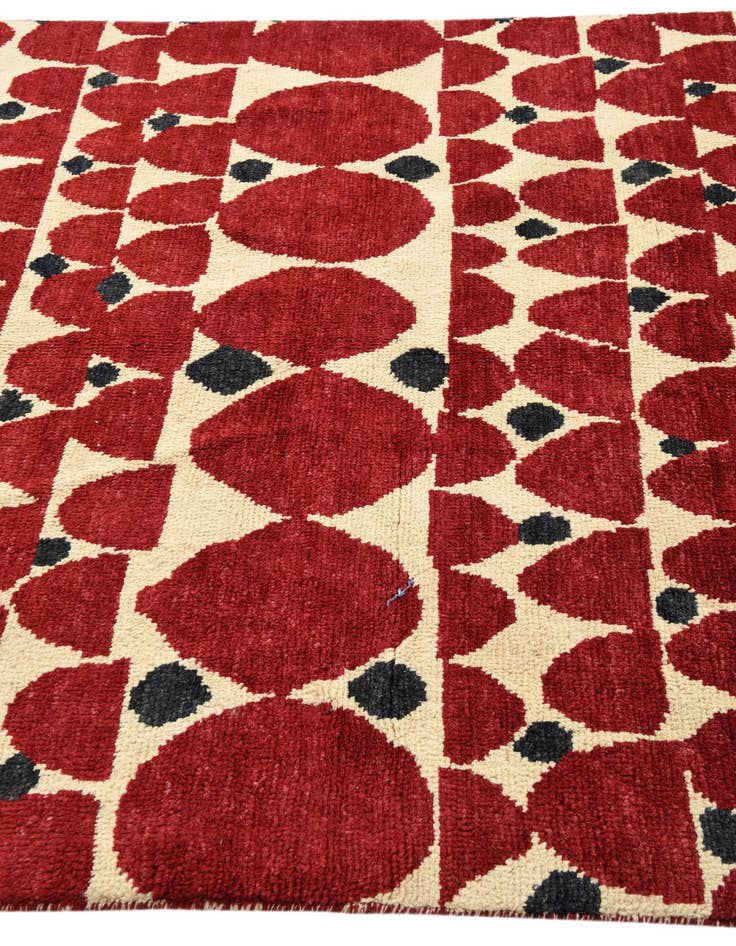 Detail image of 5' x 6' 9  Hand Knotted Darya Wool Rug