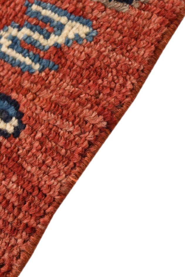 Detail image of 4' 1 x 6' 5 Hand Knotted Darya Wool Rug
